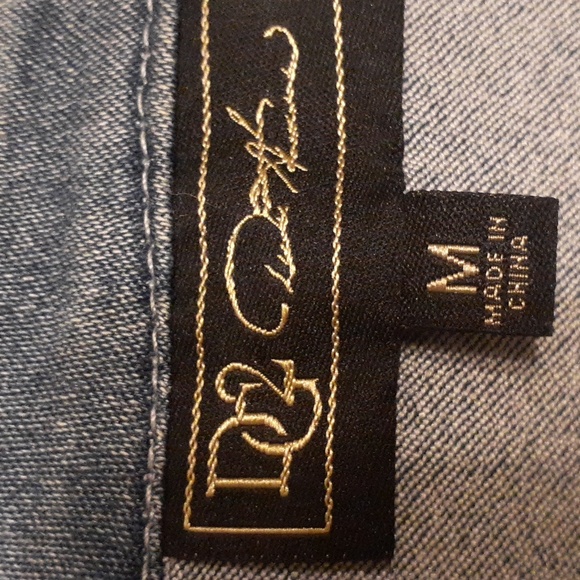 Super cute denim jacket with roses. med. - Picture 7 of 7